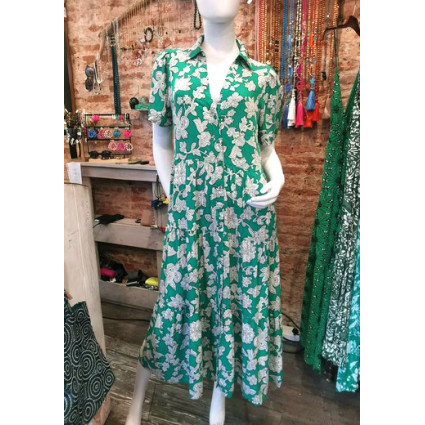 Robe longue chemise vert à fleurs blanches Goa
