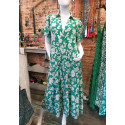 Robe longue chemise vert à fleurs blanches Goa
