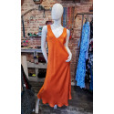 Robe longue droite orange satiné