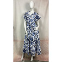 Robe longue blanche à motifs fleuris bleus – Coupe fluide et ceinturée - ALICE