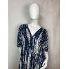 Robe Longue Fluide Bleu Marine à Motifs Blancs – Élégance Décontractée
